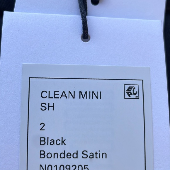 Theory | High-Waist Short in Bonded Satin - Picture 7 of 9